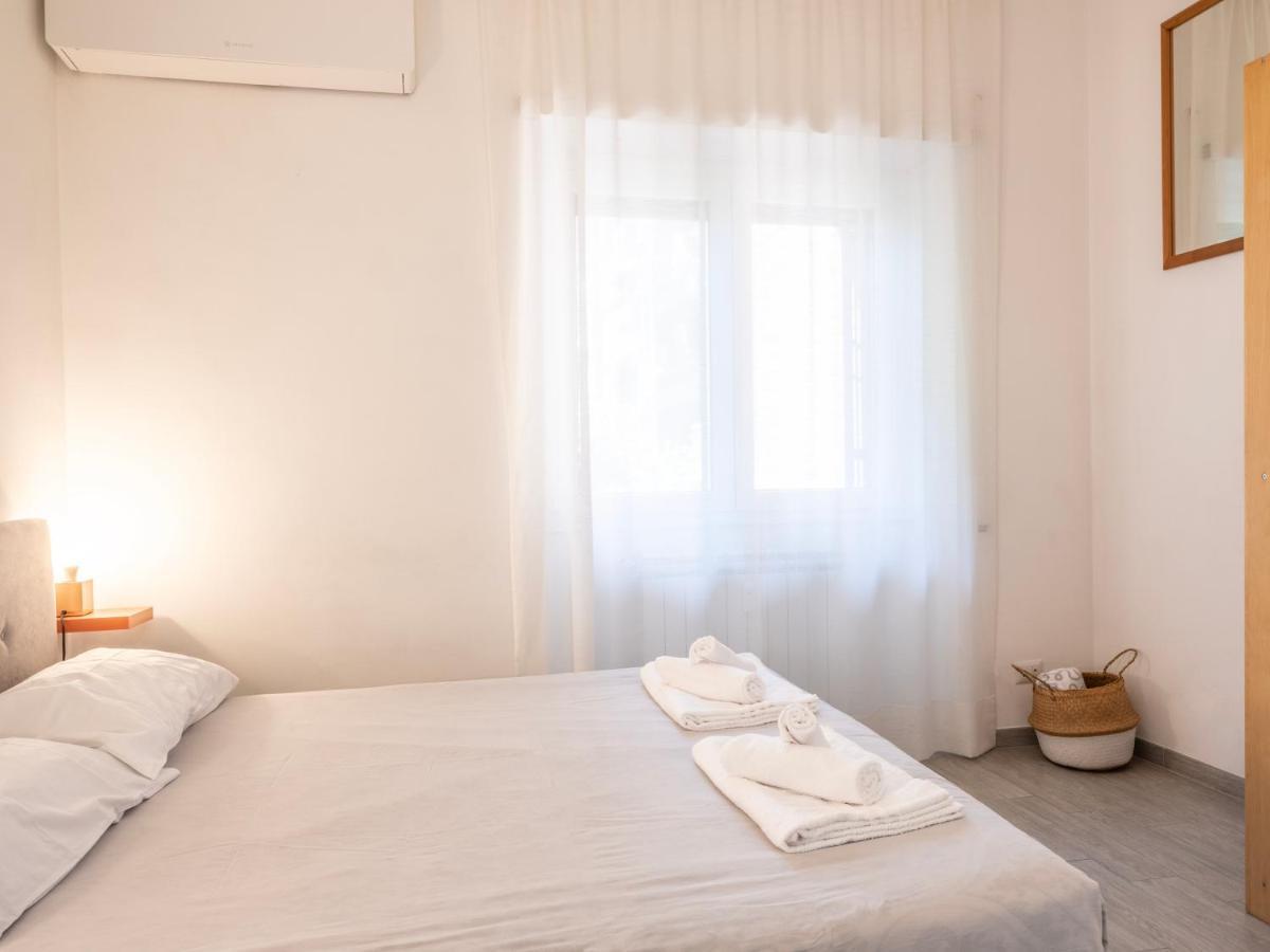 Apartment Majo Rom